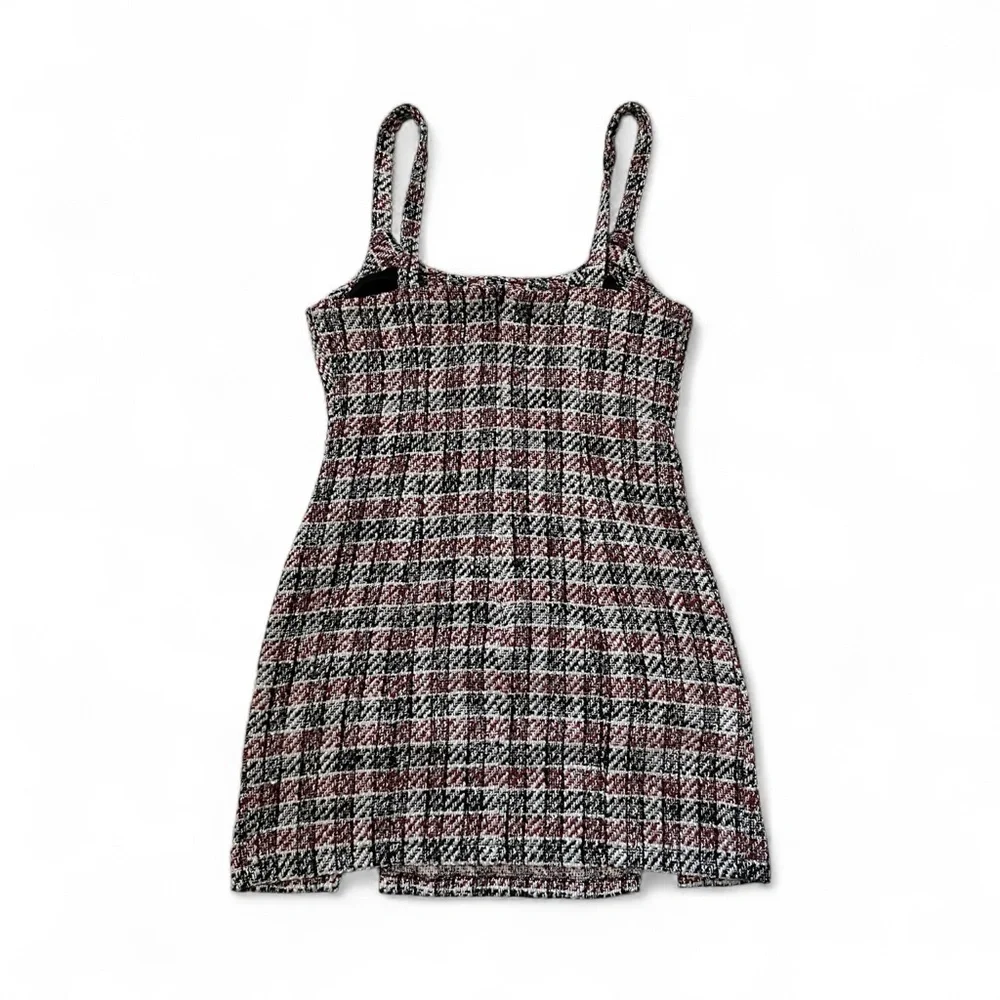 Stylish Plaid Mini Dress - Picture 4 of 10